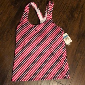 Nike training tank w/ built in bra